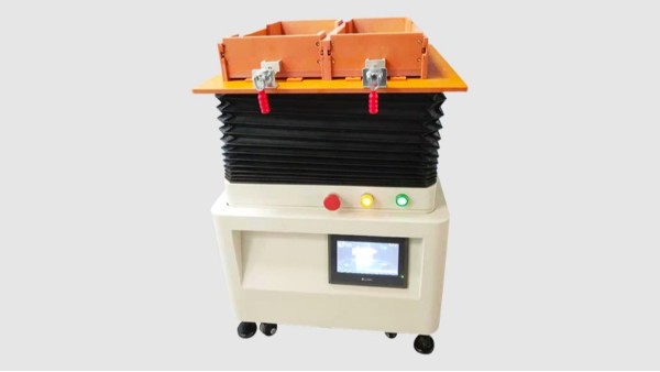 均溫板組裝用零件整列機，提升了產(chǎn)能節(jié)省了成本