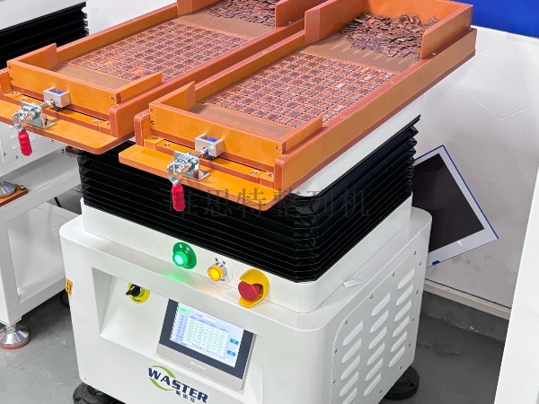 3C電子裝配線瓶頸分析：為何說零件供料擺盤是提升整體OEE的關鍵環節？